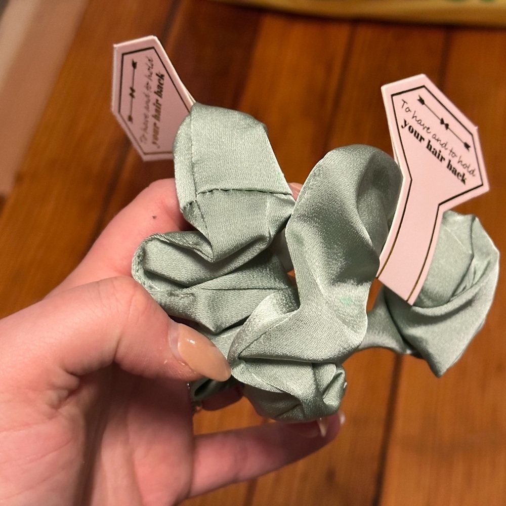 NEW “To Have and To Hold Your Hair Back” Bridesmaid Scrunchies - 2x - Picture 3 of 3